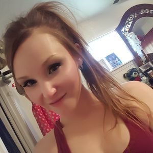 Meet your Posher, Hollie